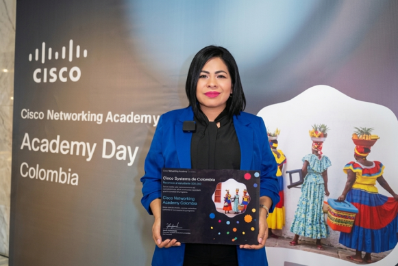 Participante en Academy Day Colombia 2026 con reconocimiento de Cisco por formación en talento digital